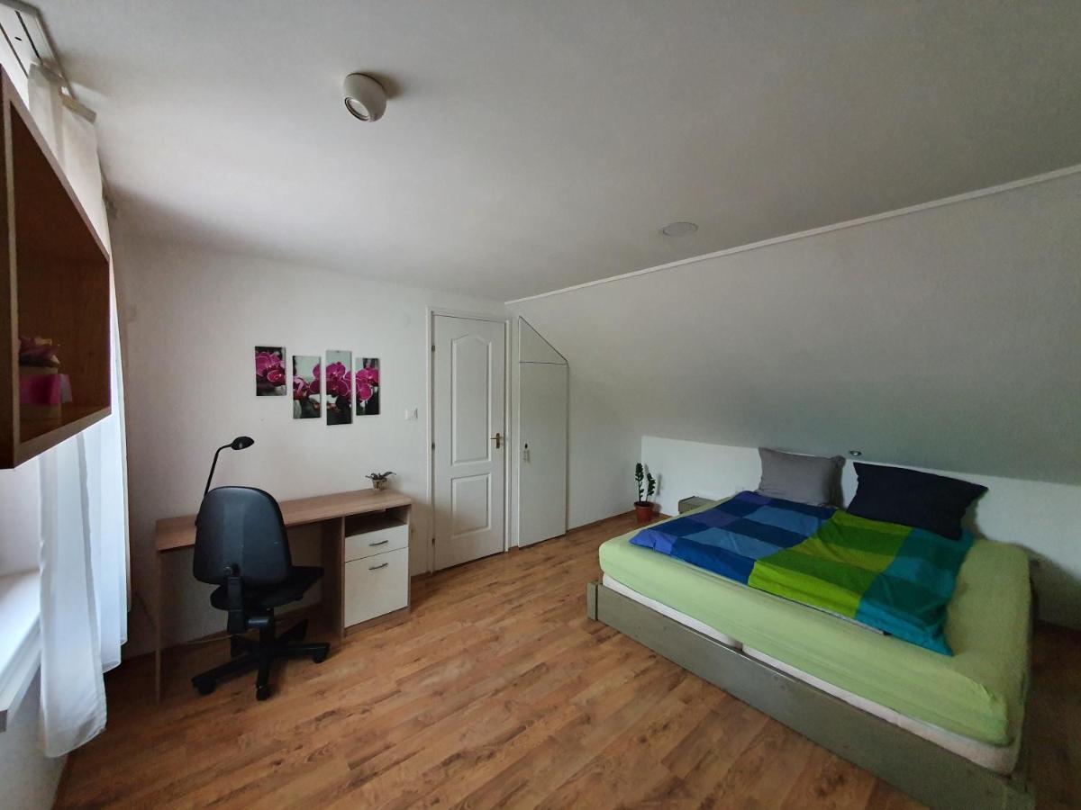 Nyil Apartman Wellnes Дебрецен Экстерьер фото
